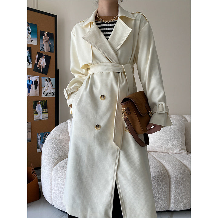 Women's Fashionable Trench Coat with Elegant Cut Chic & Stil