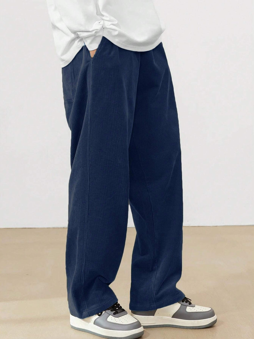 Wide corduroy pants for men with elastic waistband and practical side pockets Lune London