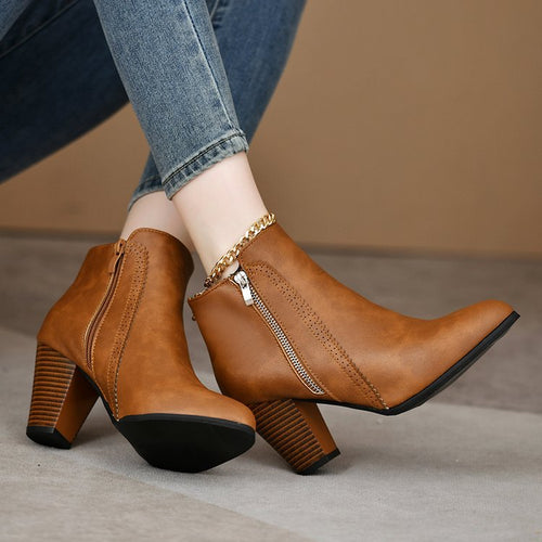 Elegant heeled boots for women with zipper Lune London