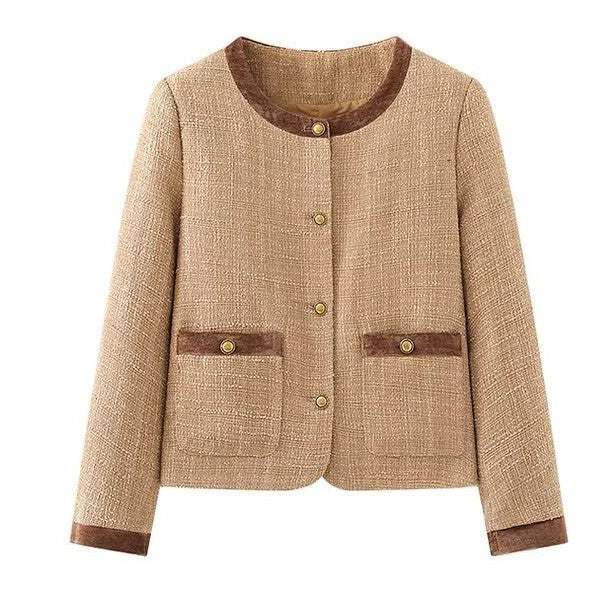 Veste blazer courte féminine à la mode avec des détails de boutons élégants Chic & Stil
