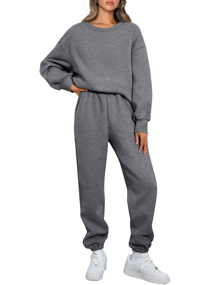 Women's comfortable leisure suit with oversized cut and elastic waistband Chic & Stil