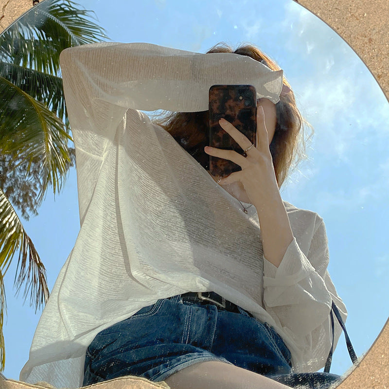 Women's cropped sweatshirt in modern batik design with wide sleeves and round neckline Lune London