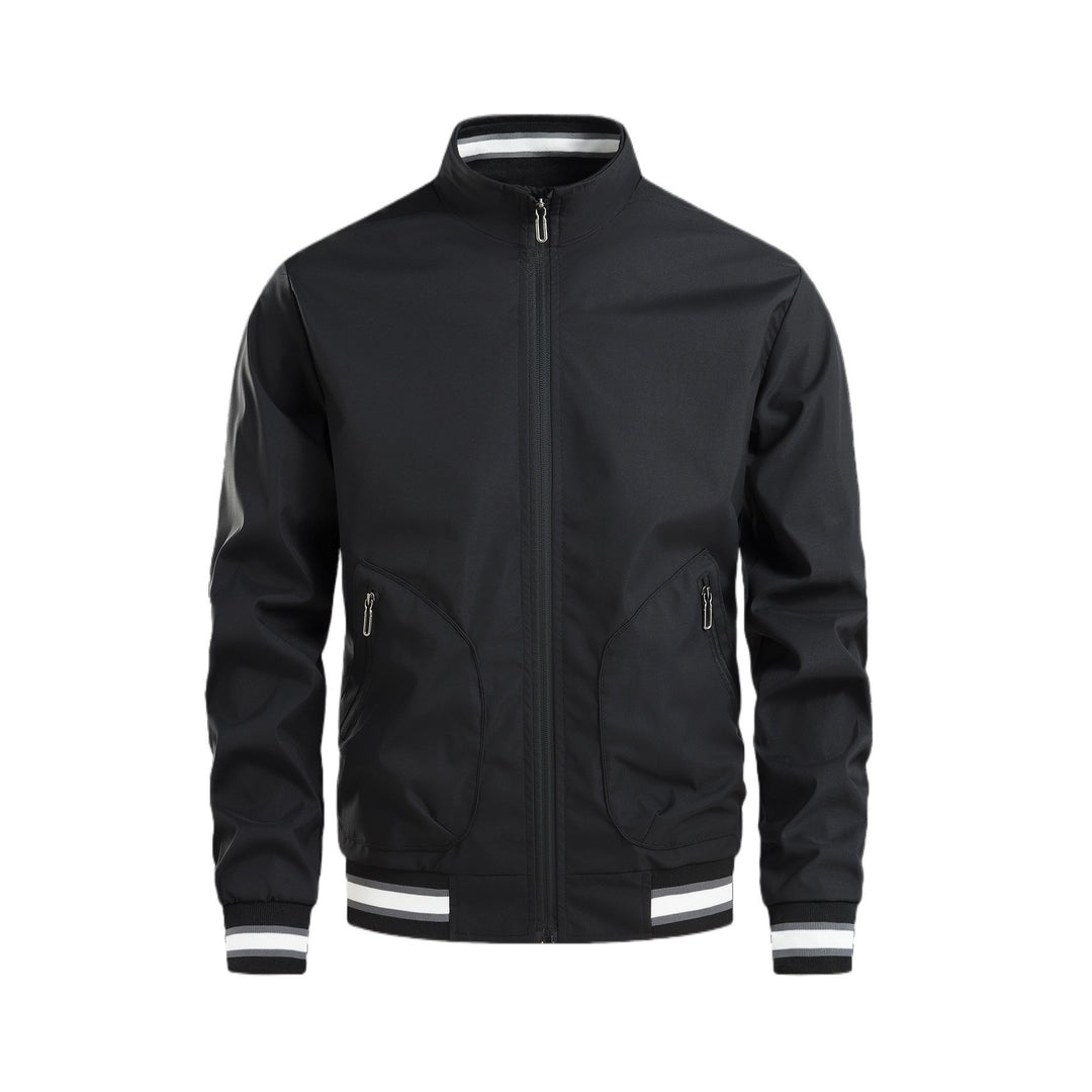Sporty transition jacket for men with high collar and practical zippered pockets Lune London