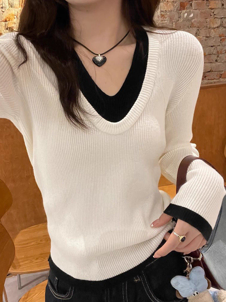 Pull fin à col en V pour femmes avec poignets contrastés Chic & Stil