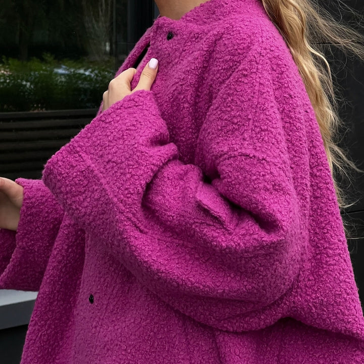 Oversized fleece jacket for women with cozy interior and trendy cut Lune London