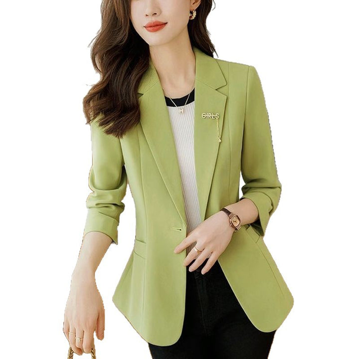 Blazer moderne pour femmes avec une coupe légèrement ajustée Chic & Stil