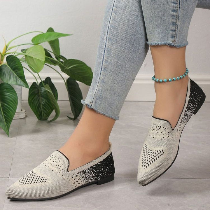 Ladies Elegant and comfortable ballet flats with a trendy top Lune London