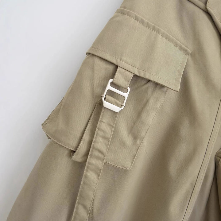 Women's midi skirt with practical cargo pockets and elegant cut Lune London