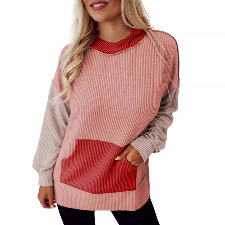 Casual hoodie for women with a structured design and practical pockets Lune London