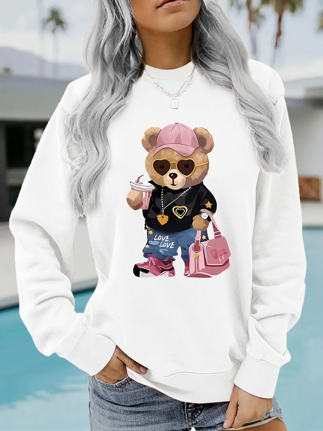 Sweatshirt pour femmes avec design unique de ourson de dessin animé et lettrage tendance Chic & Stil