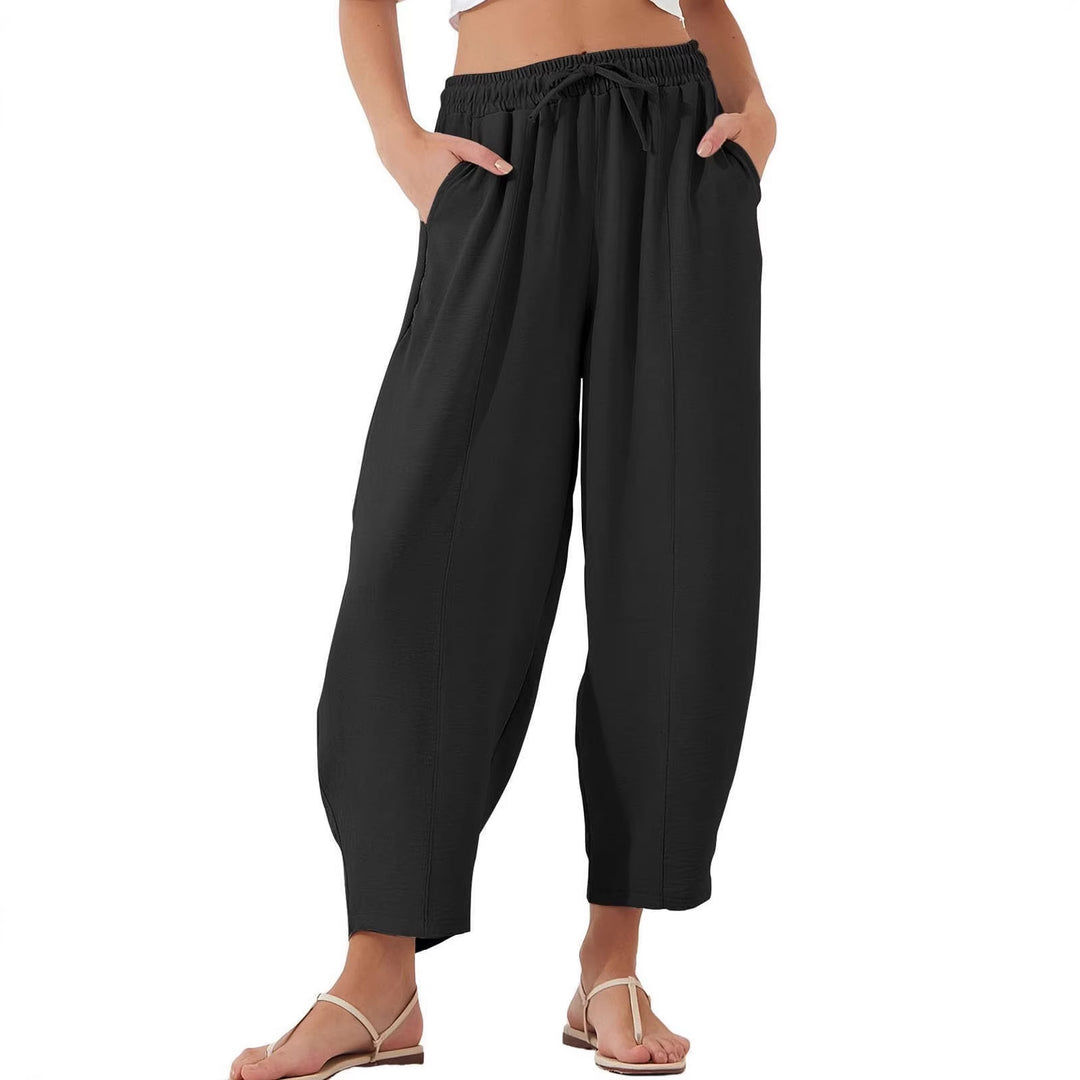 Women's Comfortable, loosely cut summer pants with elastic waistband and side pockets Lune London