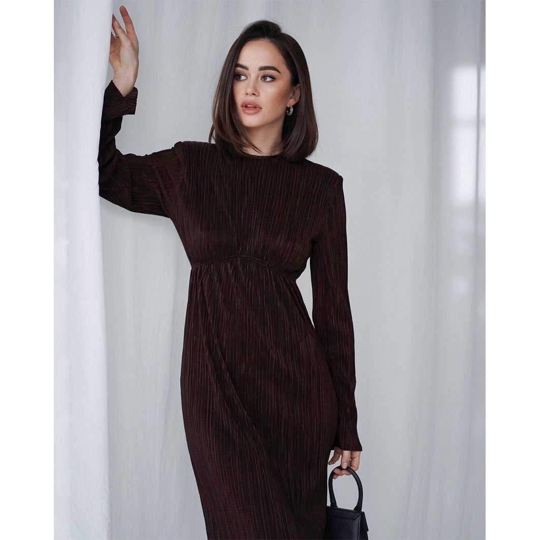 Women Elegant Maxi Dress with Structured Pleats and Long Sleeves Lune London
