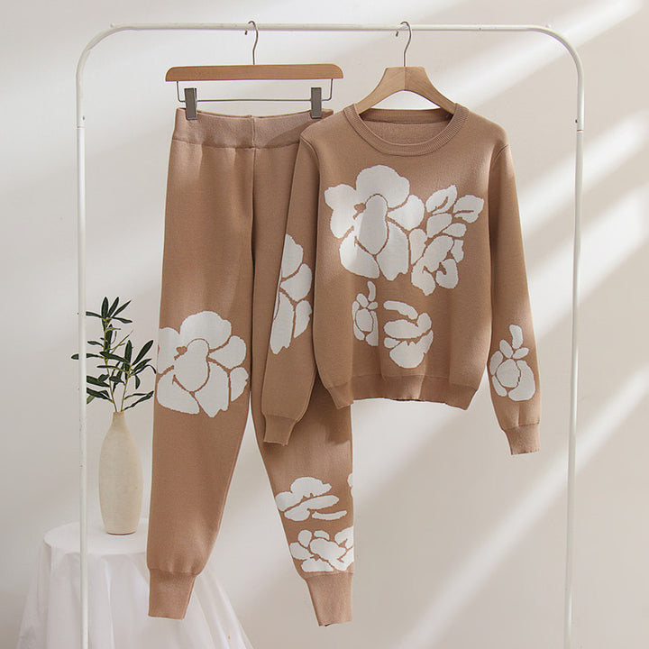 Women's knitted set with floral designs Lune London