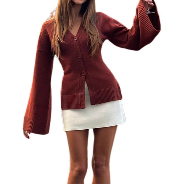 Casual cardigan for women with wide sleeves and button details Lune London