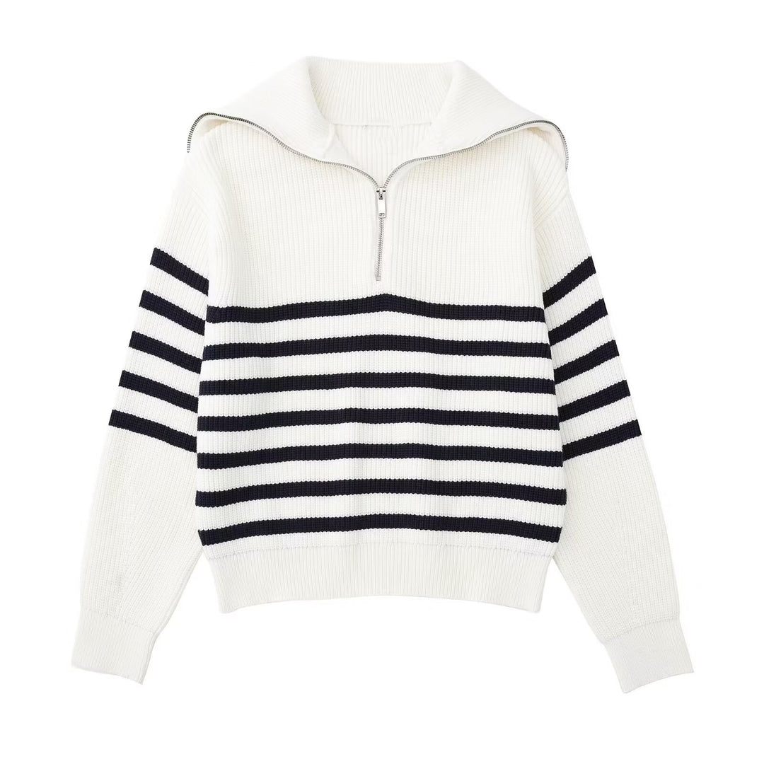 Knitted sweater for women with high collar and zipper Lune London