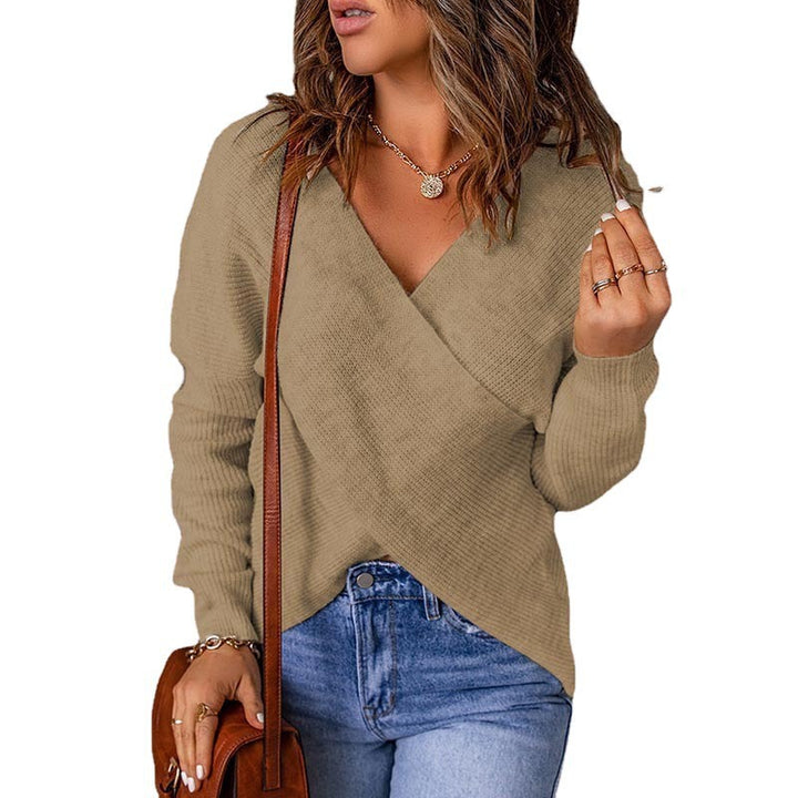 Casual pullover for women with deep V-neck and textured fabric Lune London