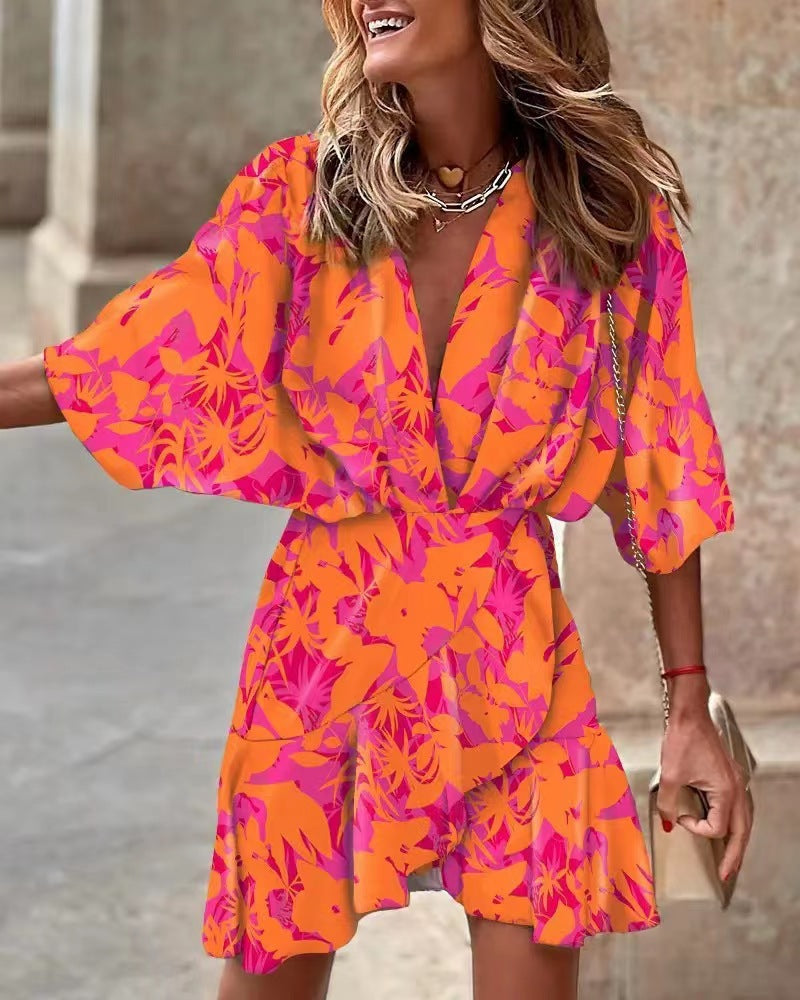 Short minimalist dress with short sleeves Lune London