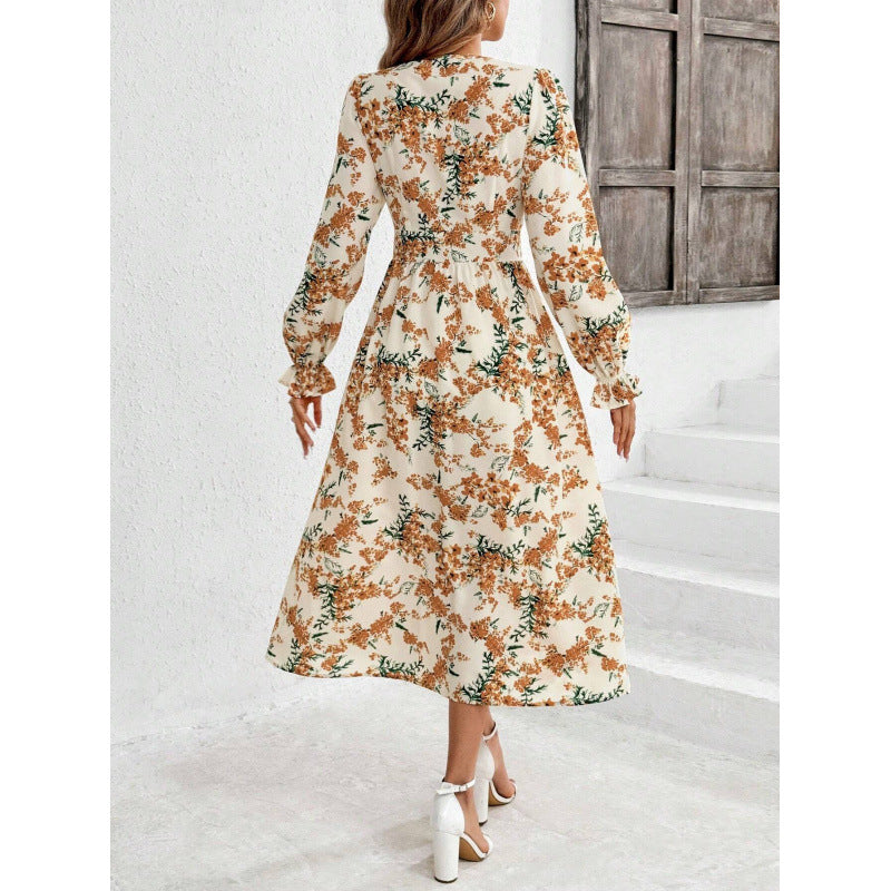 Maxi dress for women with an elegant cut and a floral design Lune London