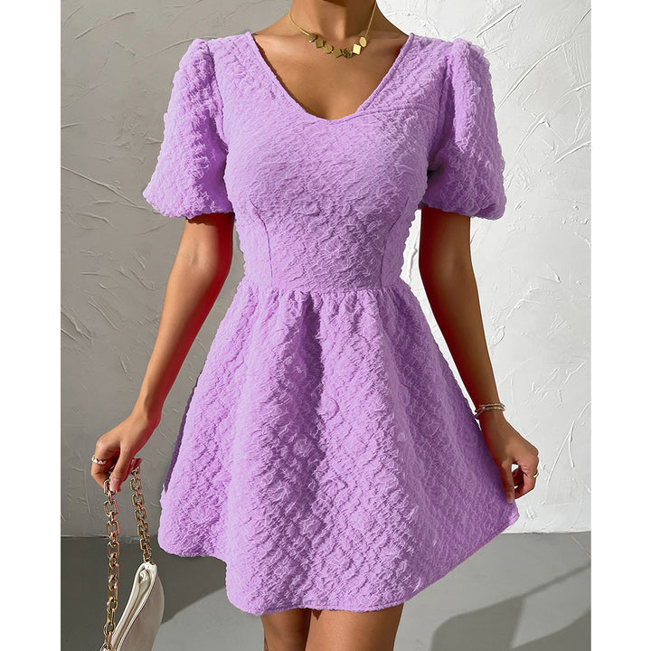 Sheath dress for women with puff sleeves and a structured design Lune London