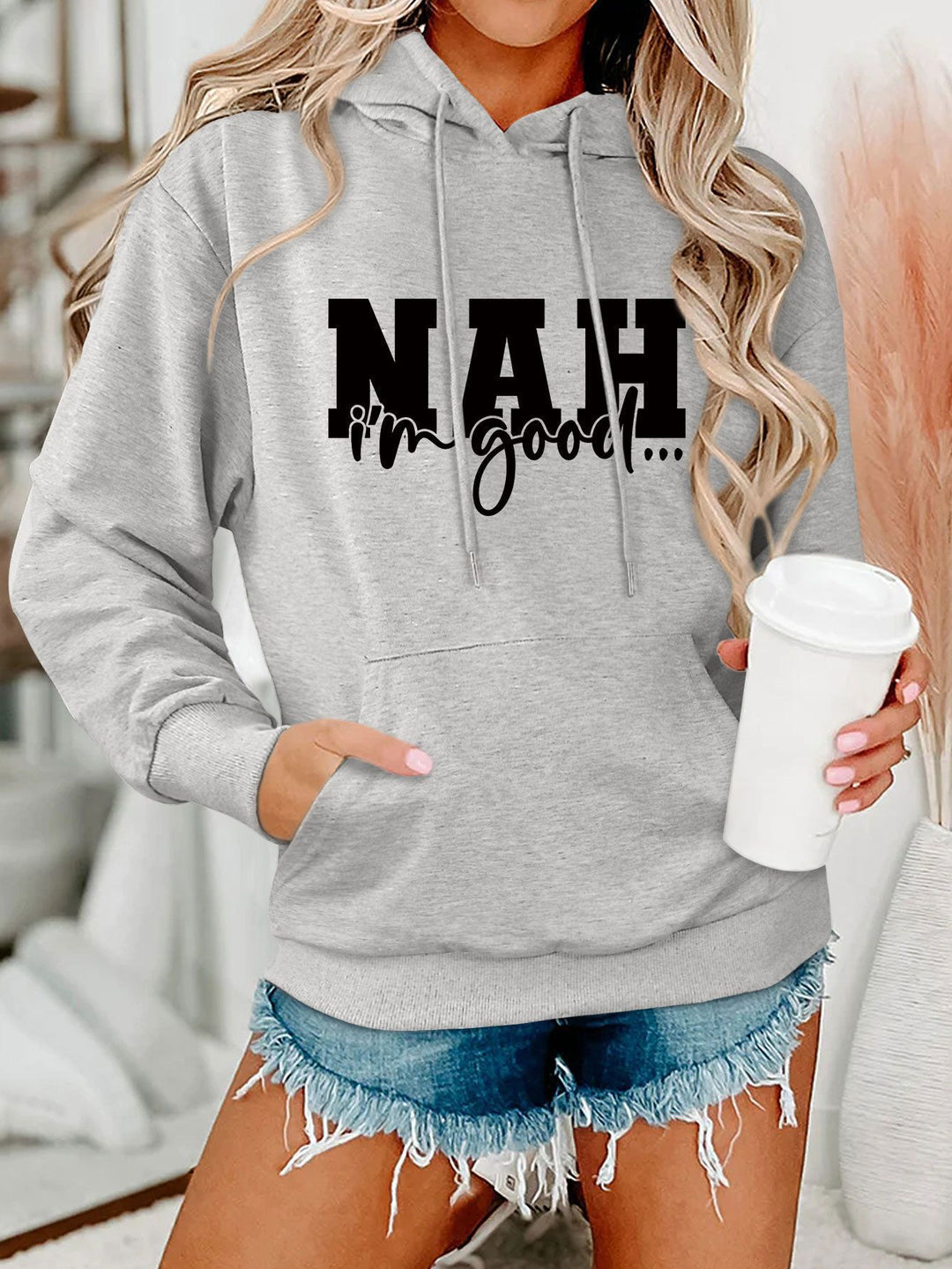 Sweat à capuche pour femmes avec lettrage motivant et coupe confortable Chic & Stil