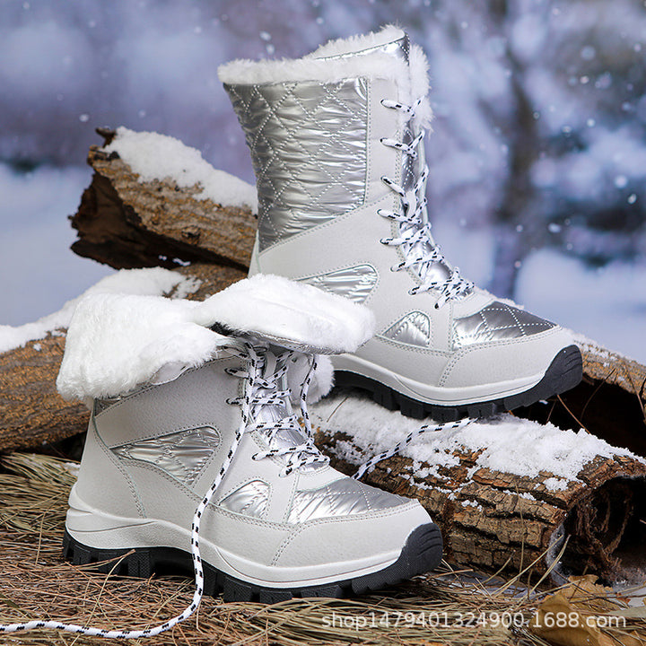 Thermally insulated winter boots for women with a patterned non-slip sole and cozy inner lining Lune London