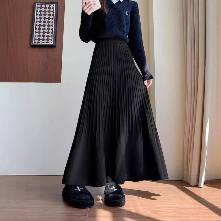 Elegant pleated skirt for ladies with high waist Lune London