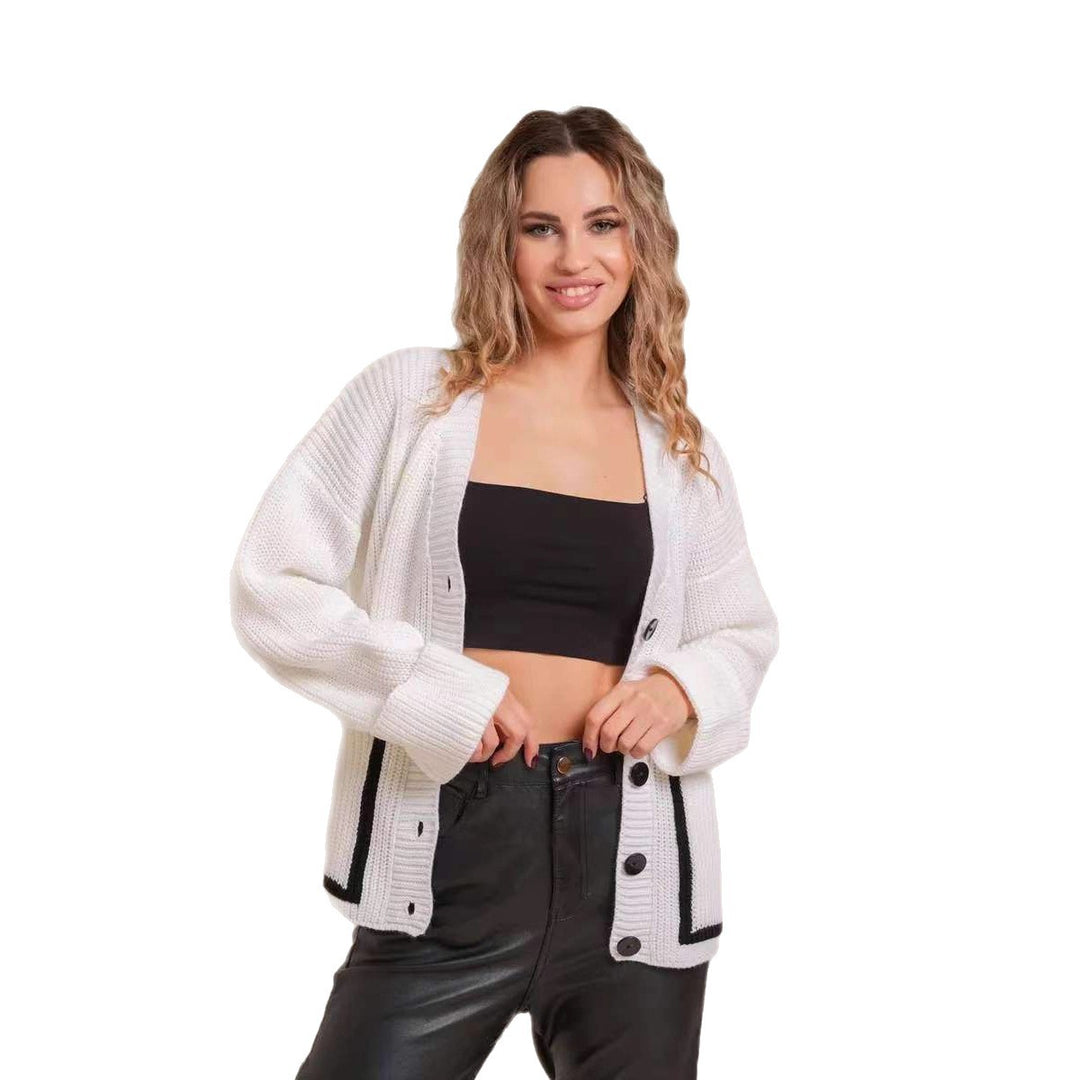 Cardigan en tricot épais pour femmes avec des détails de bouton modernes et une coupe décontractée Lune London
