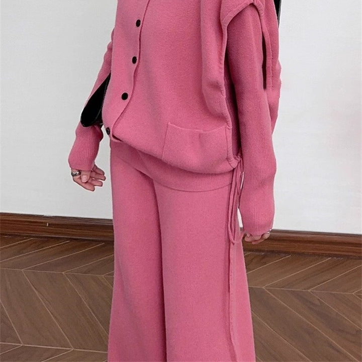 Cozy knit jacket for women with practical pockets and button closure Lune London