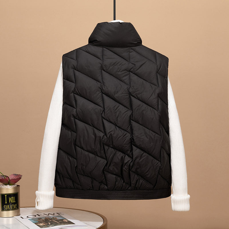Ladies fashionable and functional quilted jacket with high collar and pockets Lune London