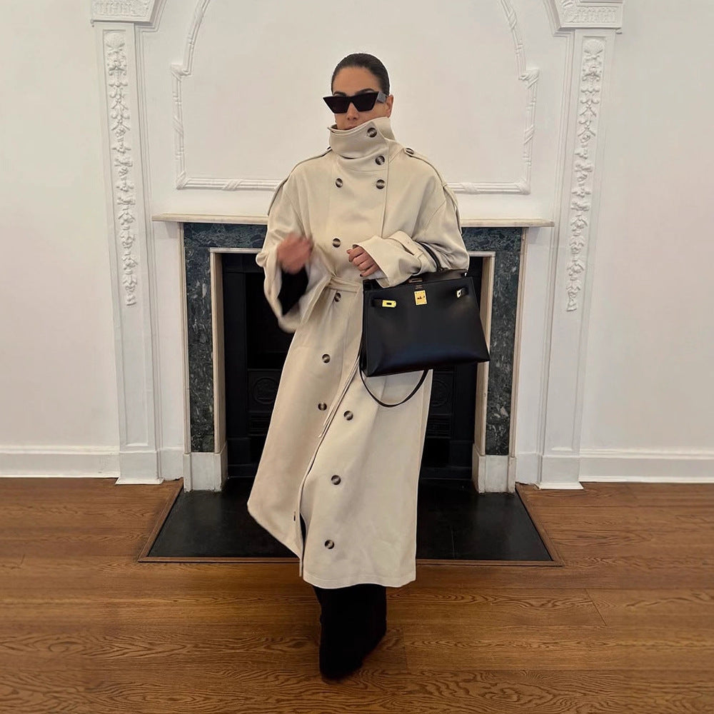 Luxurious trench coat for women with well-thought-out details Lune London