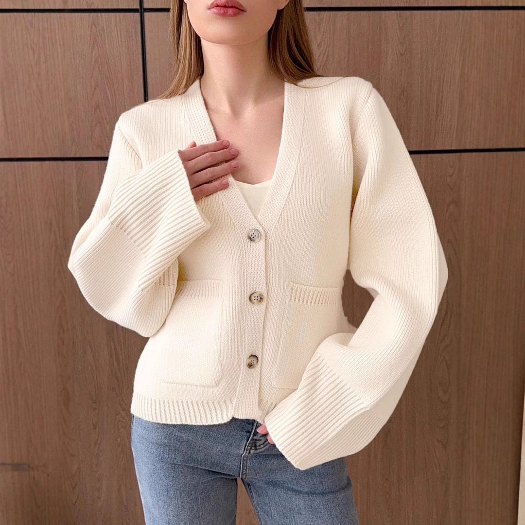 Ladies cardigan with wide sleeves and practical pockets Lune London