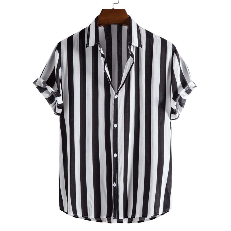 Short sleeve shirt for men with a trendy striped pattern and a comfortable fit Lune London
