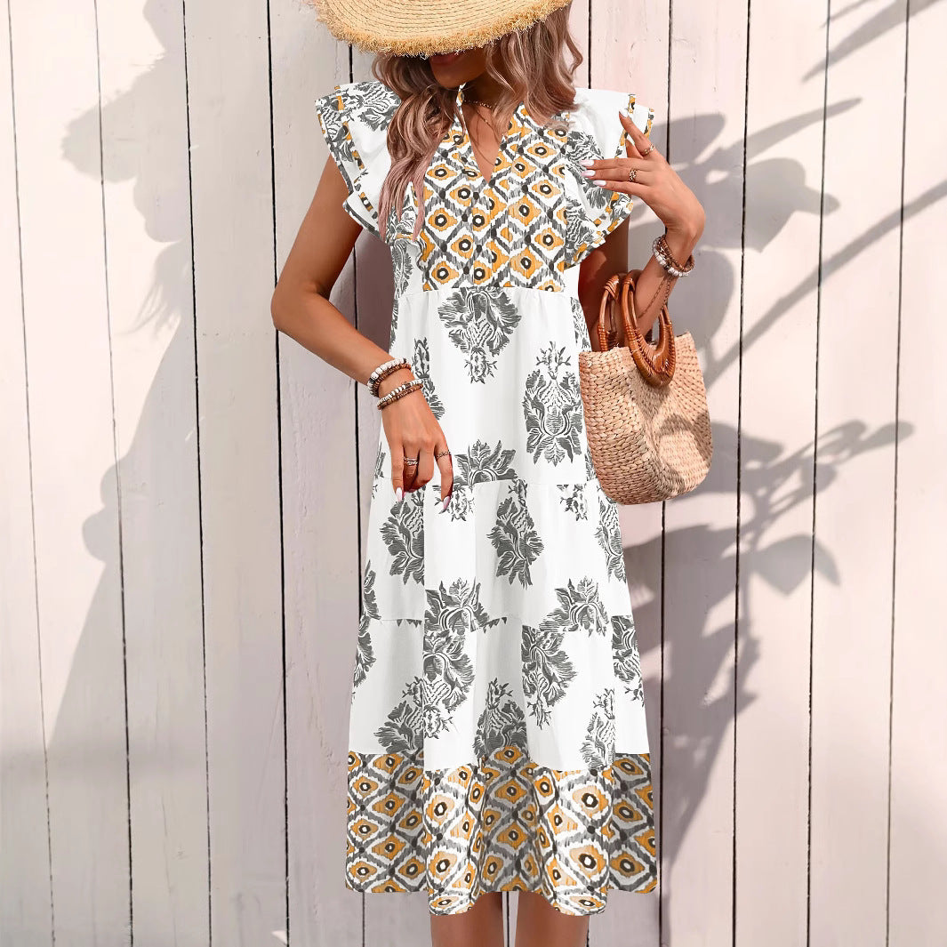 Casual blouse dress for women with floral pattern and modern V-neck Lune London