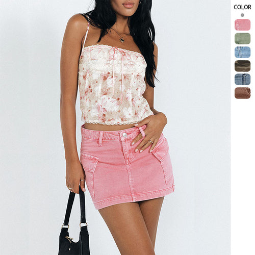 Top for women with an elegant neckline and a fitted silhouette Chic & Stil