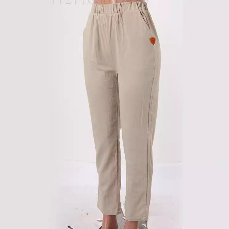 Casual linen pants for women with elastic waistband and practical side pockets Lune London