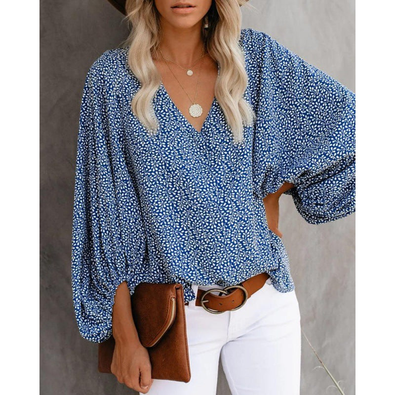 Blouse féminine à la mode avec des manches larges et un col en V Chic & Stil