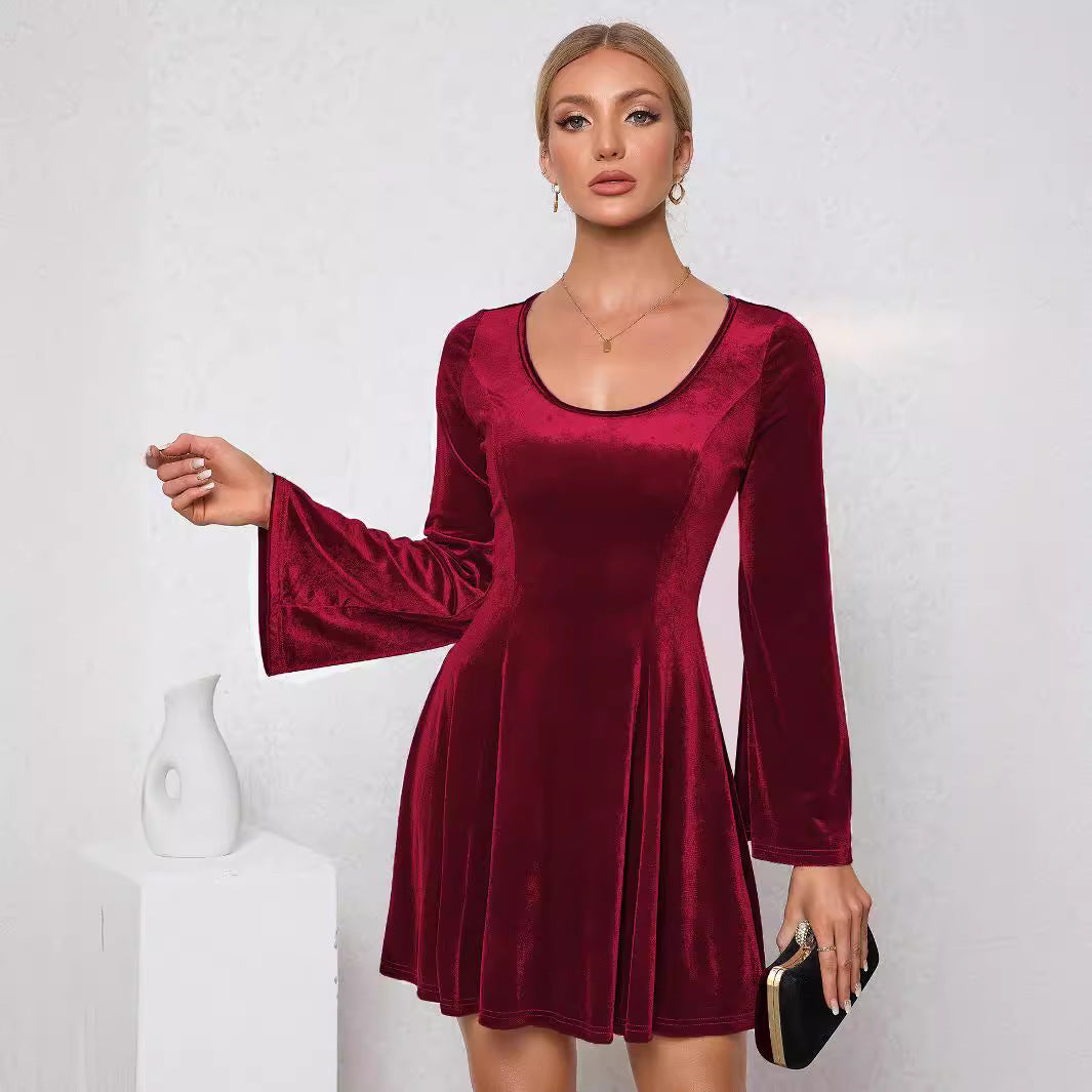 Robe mini en velours pour femme avec grandes manches et élégante encolure ronde Chic & Stil