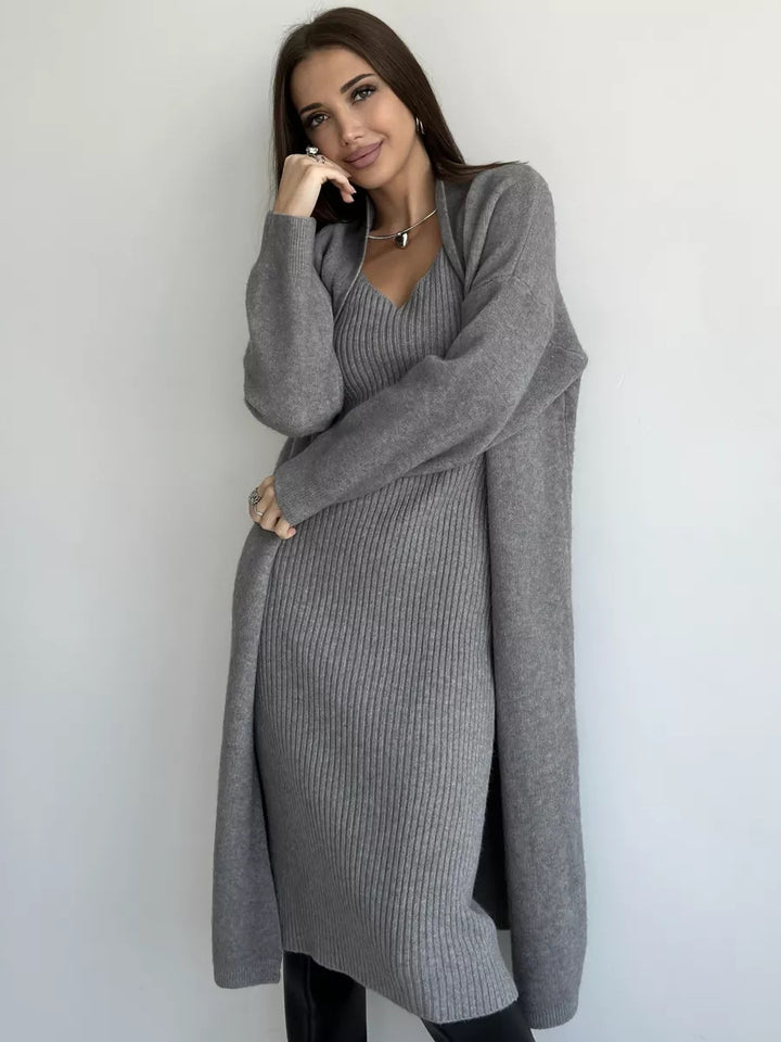Knit dress for women with a fine ribbed texture and an elegant V-neck Lune London