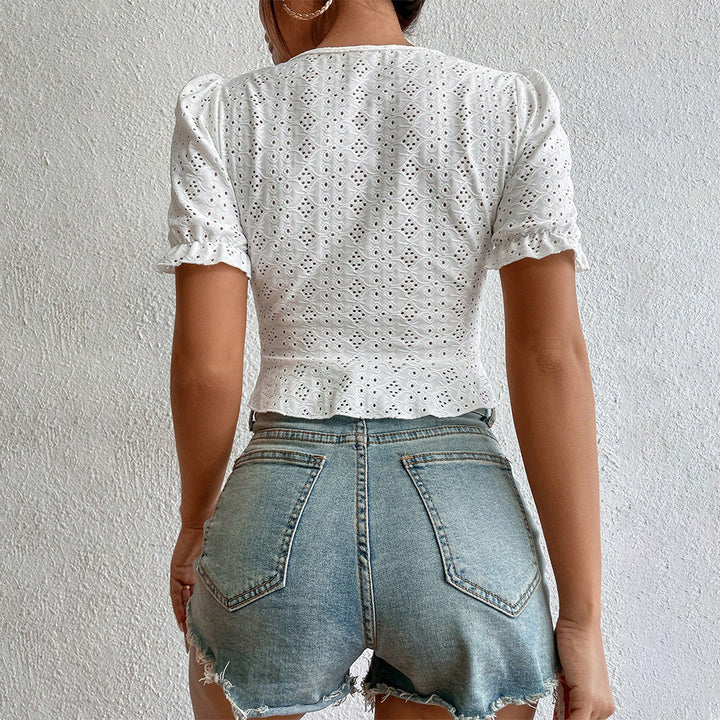 Blouse à manches courtes pour femmes avec des détails volants et une coupe ample Chic & Stil