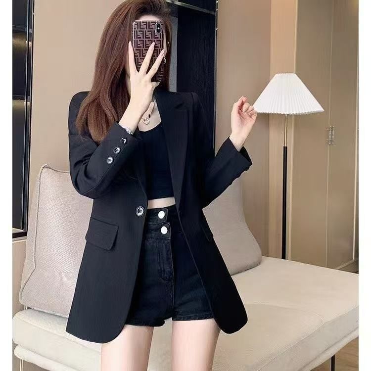 Blazer élégant et polyvalent pour femmes Chic & Stil