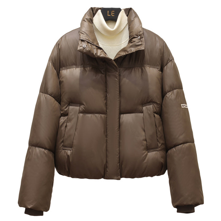 Short and trendy down jacket for women with practical entry pockets Lune London