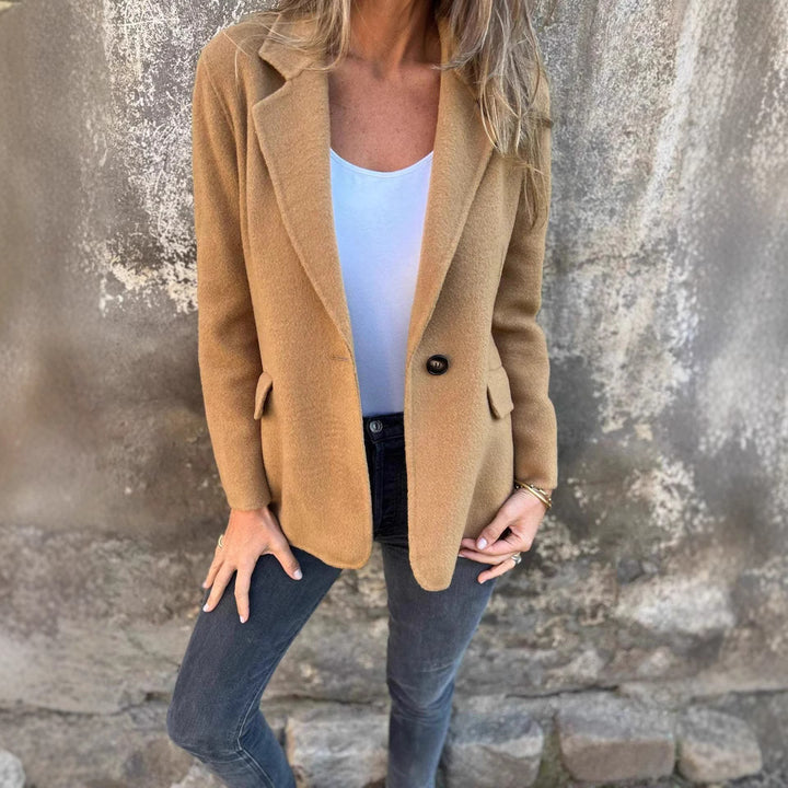 Ladies elegant fitted wool coat Lune London