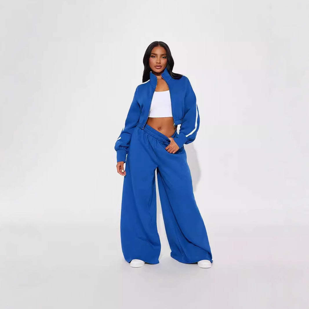 Casual tracksuit set for women with short jacket and wide pants Lune London