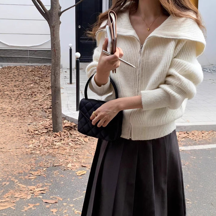 Cardigan femme avec col large et design texturé Chic & Stil