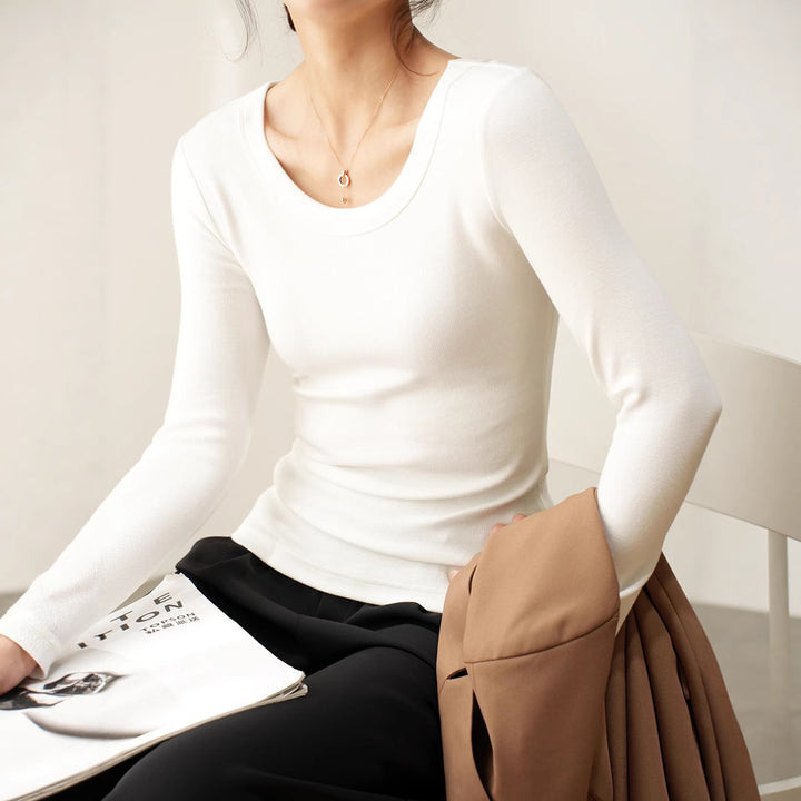 Women’s long sleeve t-shirt with modern round neck Lune London