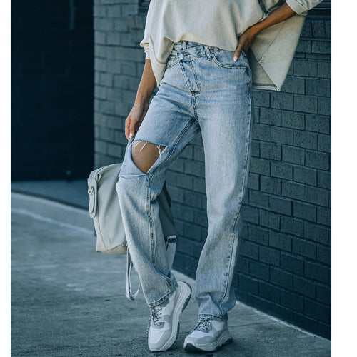 Ladies Destroyed Jeans in Vintage Chic Style