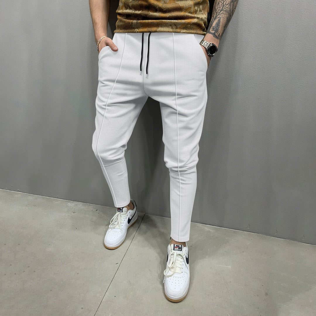 Trendy jogger pants for men with an elastic waistband and practical pockets Lune London