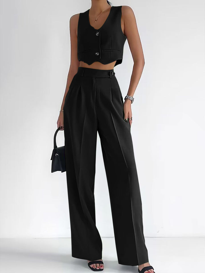 Fashionable women's set consisting of a sleeveless crop top and wide trousers Lune London