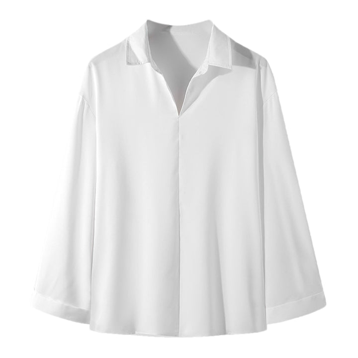 Women Elegant long sleeve blouse with a modern collar and a flowy cut Lune London
