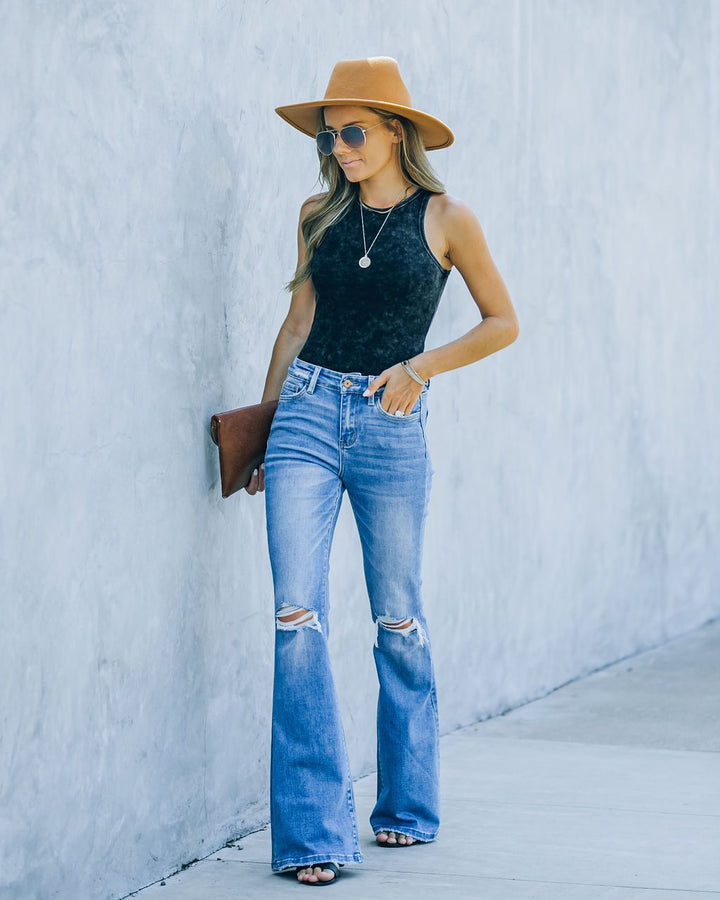 Women's flared jeans with ripped details and high waist Lune London